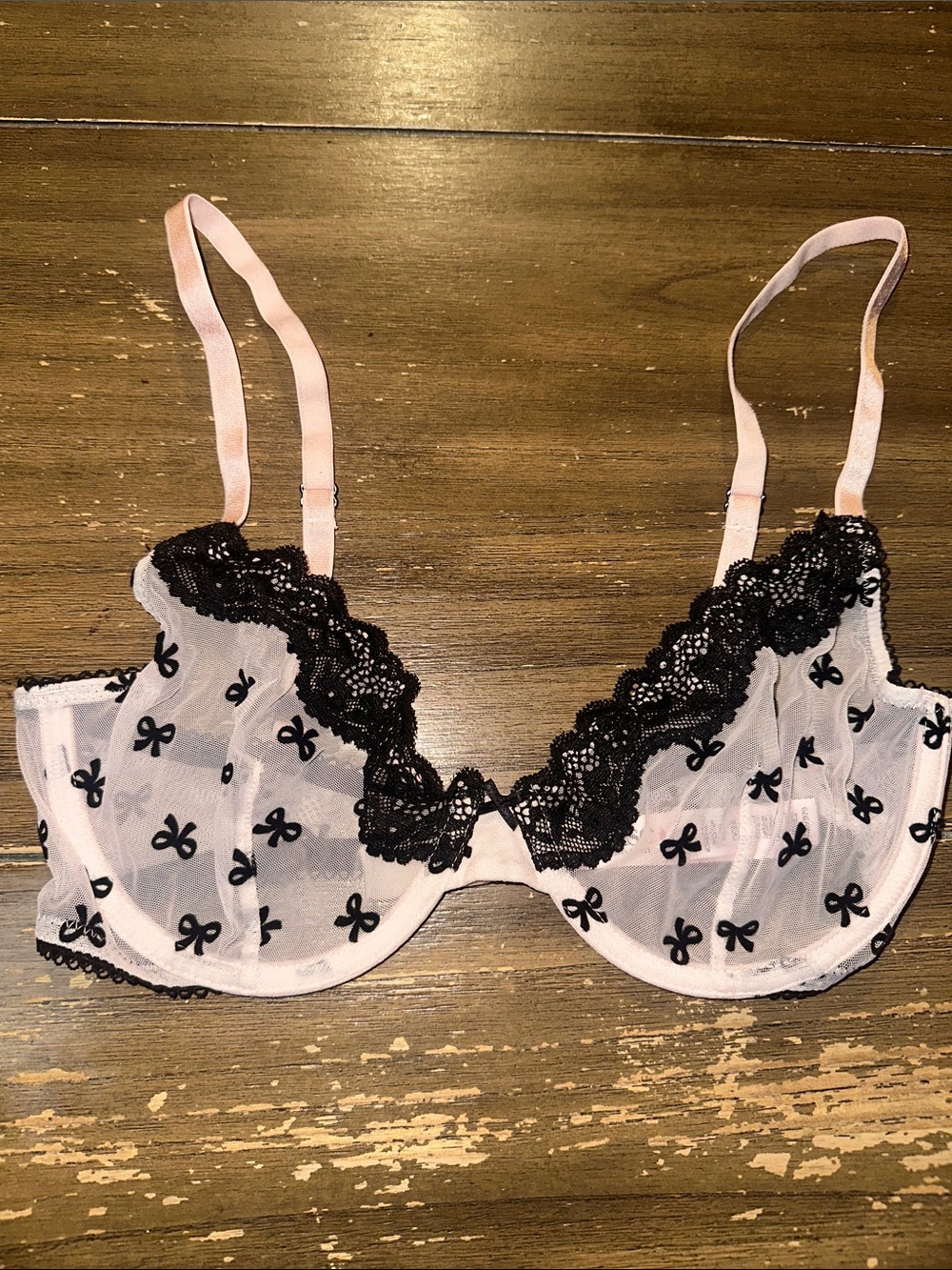 Tease Victoria’s Secret bra 32D*